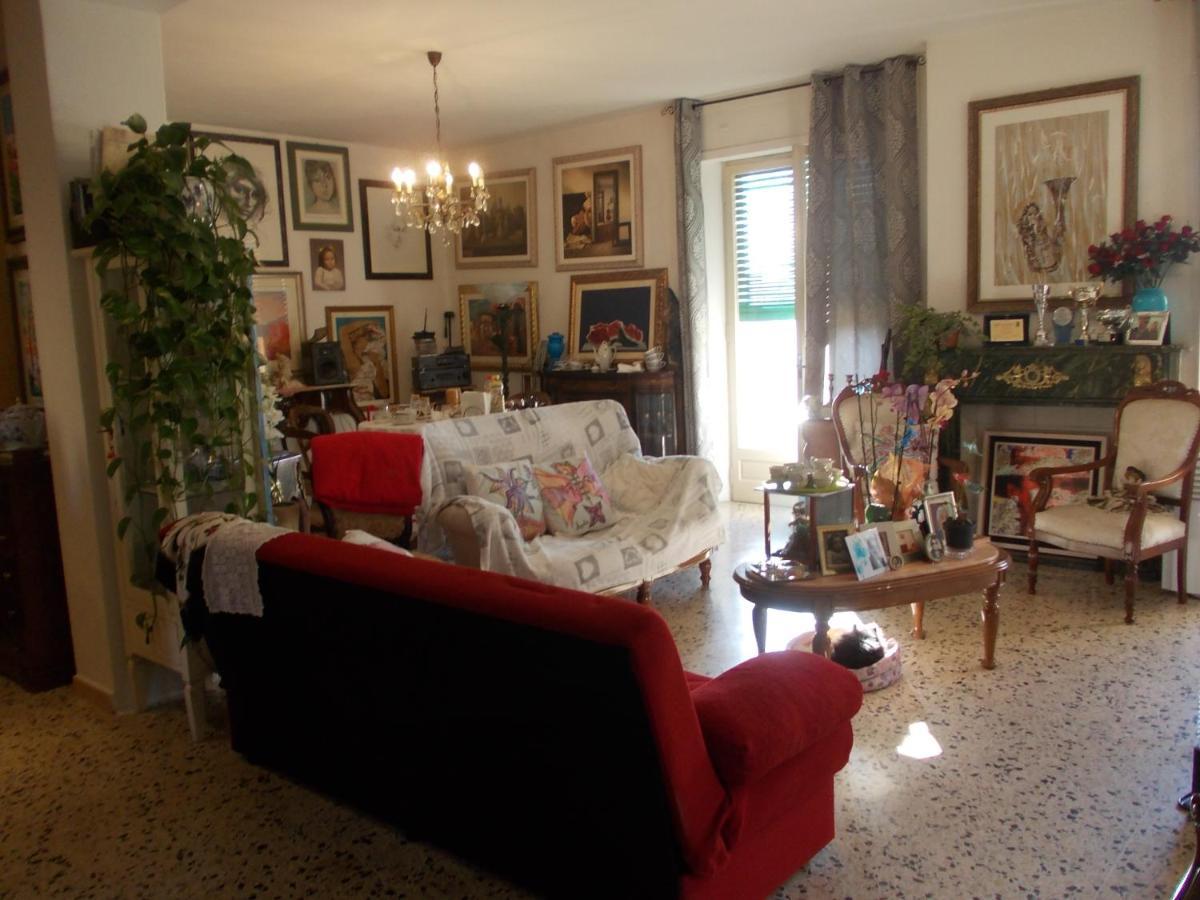 Domus Aurea Bed & Breakfast Oristano Exterior photo